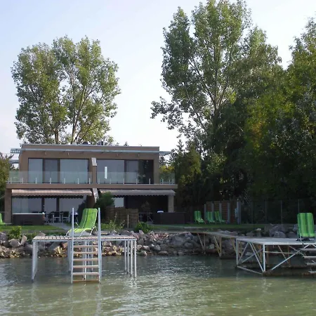 Homes In 20090 Holiday home *
